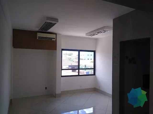 Sala com 30m², à venda ou para alugar, no bairro Centro em Salto