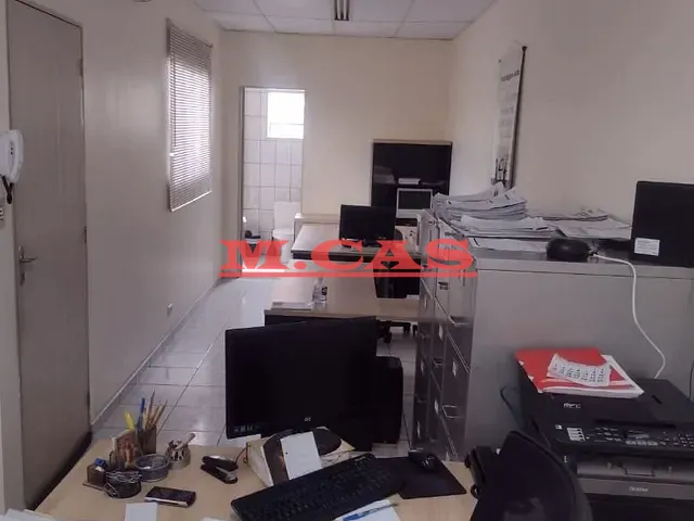Sala com 30m², para alugar, no bairro Jardim Colorado em São Paulo