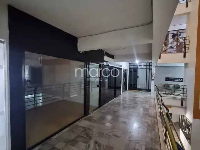 Sala para alugar, no bairro Setor Bueno em Goiânia