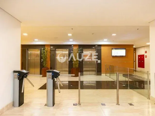 Sala com 28m², à venda, no bairro Centro em Curitiba