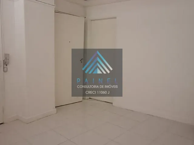 Sala para alugar, no bairro República em São Paulo
