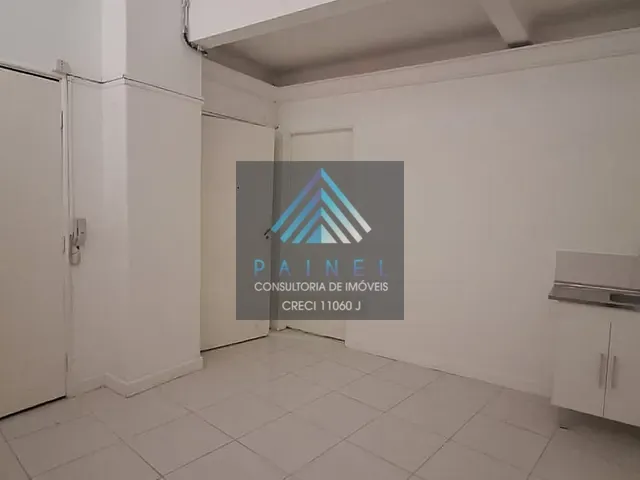 Sala para alugar, no bairro República em São Paulo