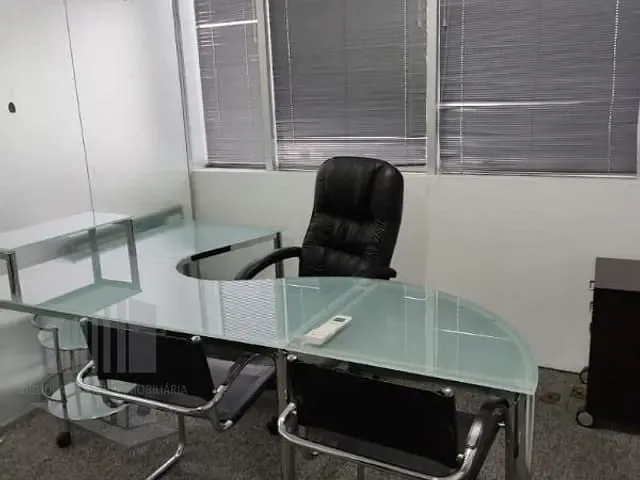 Sala à venda, no bairro Liberdade em São Paulo