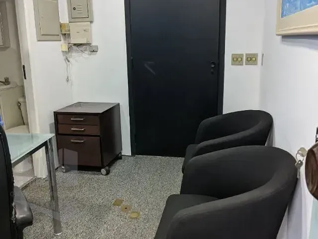 Sala à venda, no bairro Liberdade em São Paulo