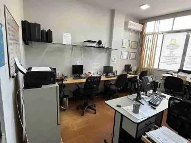 Sala à venda, no bairro São João em Volta Redonda