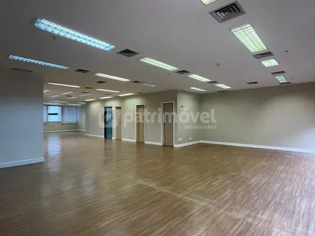 Sala com 229m², para alugar, no bairro Centro em Rio de Janeiro