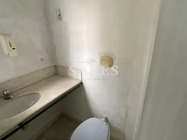 Sala com 36m², para alugar, no bairro Centro em Juiz de Fora