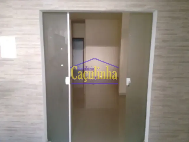 Sala à venda, no bairro Centro em Barra do Piraí