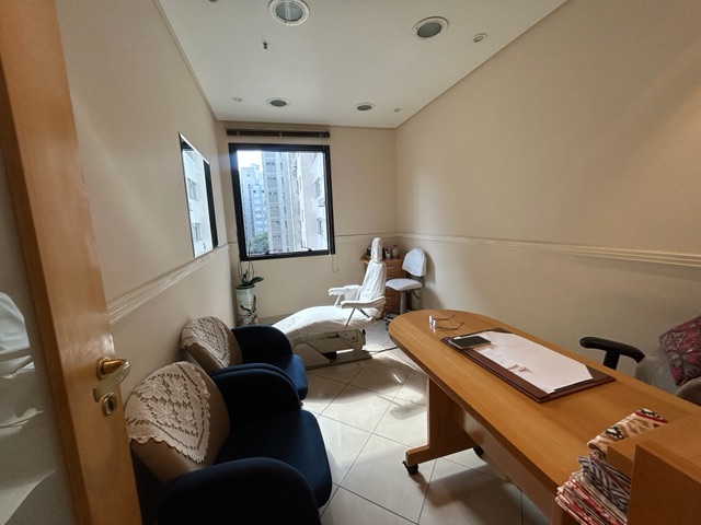 Sala à venda, no bairro Jardim Paulista em São Paulo