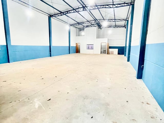 Galpão / Barracão com 397m², à venda ou para alugar, no bairro Jardim São José em Cambé
