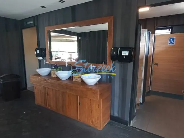 Sala com 14m², para alugar, no bairro Centro em Vinhedo