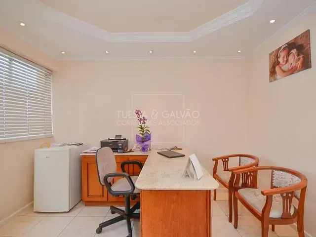 Sala com 80m², à venda, no bairro Centro em Curitiba
