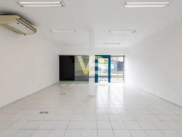 Sala com 83m², para alugar, no bairro Rebouças em Curitiba