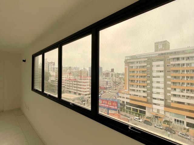 Sala com 57m², à venda, no bairro Coqueiros em Florianópolis
