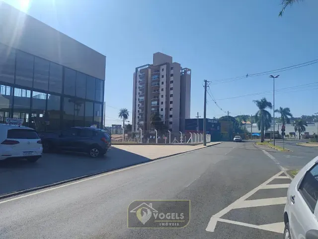 Sala com 250m², para alugar, no bairro Jardim Zeni em Jaguariúna