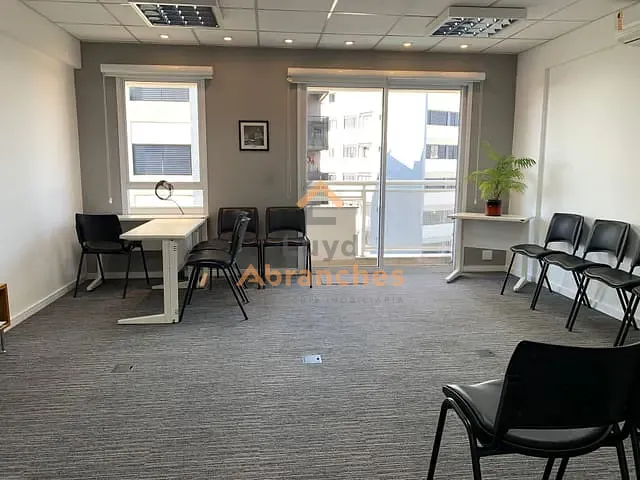 Sala com 38m², à venda, no bairro Vila Leopoldina em São Paulo
