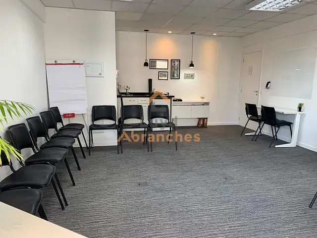 Sala com 38m², à venda, no bairro Vila Leopoldina em São Paulo