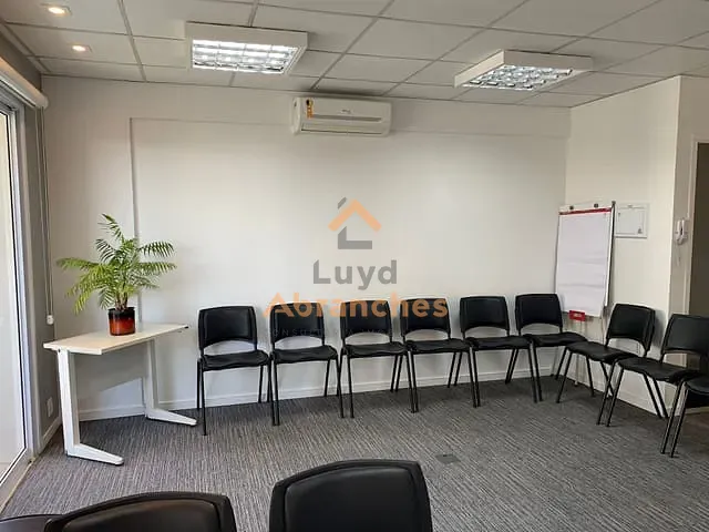 Sala com 38m², à venda, no bairro Vila Leopoldina em São Paulo