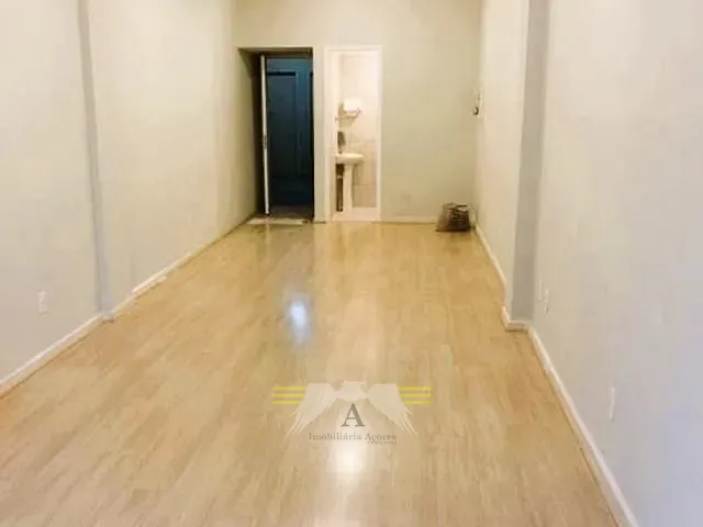 Sala à venda ou para alugar, no bairro Sé em São Paulo