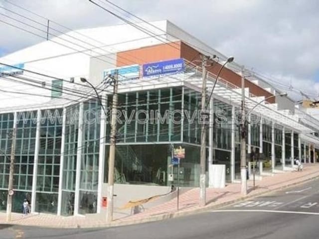 Sala com 102m², para alugar, no bairro Paineiras em Juiz de Fora