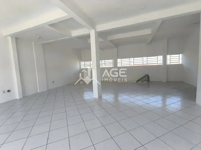 Sala à venda ou para alugar, no bairro São Cristóvão em Erechim