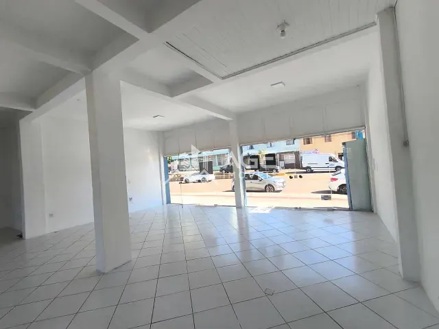 Sala à venda ou para alugar, no bairro São Cristóvão em Erechim