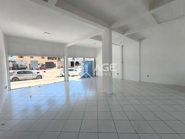 Sala à venda ou para alugar, no bairro São Cristóvão em Erechim