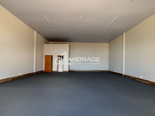 Sala com 130m², à venda ou para alugar, no bairro Parque Industrial Zona Oeste II em Apucarana