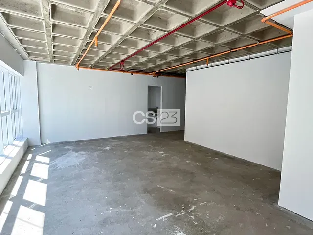 Sala à venda ou para alugar, no bairro Gleba Fazenda Palhano em Londrina