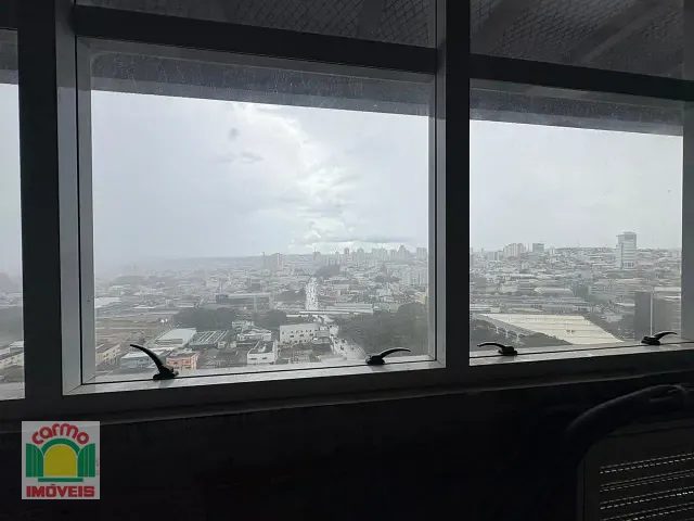 Sala para alugar, no bairro Centro em Anápolis