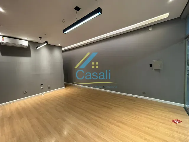 Sala com 45m², para alugar, no bairro Centro em São Roque