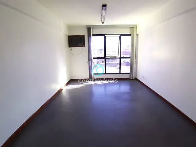 Sala à venda, no bairro Vila Isabel em Rio de Janeiro