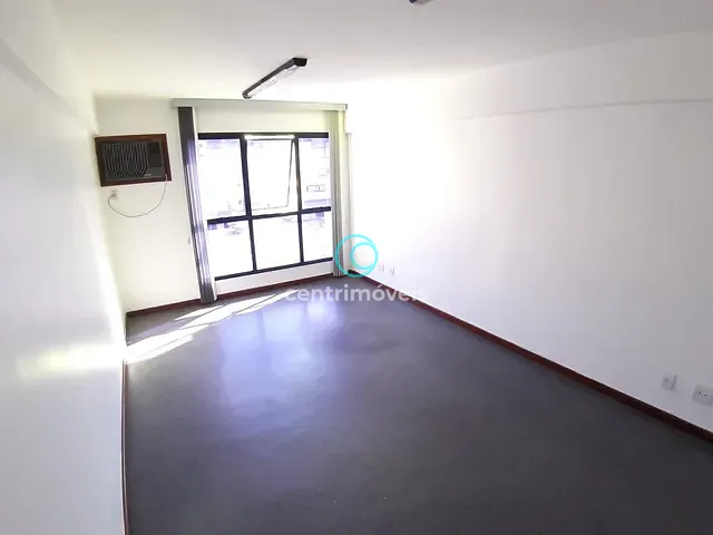 Sala à venda, no bairro Vila Isabel em Rio de Janeiro