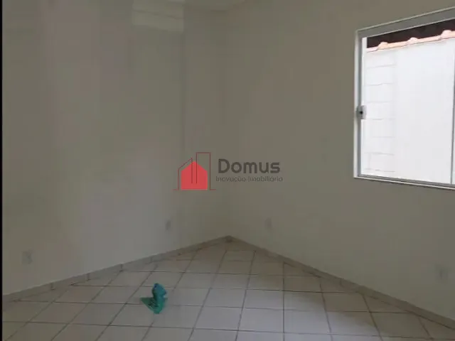 Sala com 15m², para alugar, no bairro São Benedito  em Pindamonhangaba