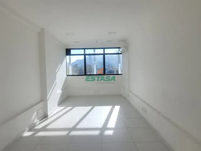 Sala com 26m², à venda, no bairro Tijuca em Rio de Janeiro