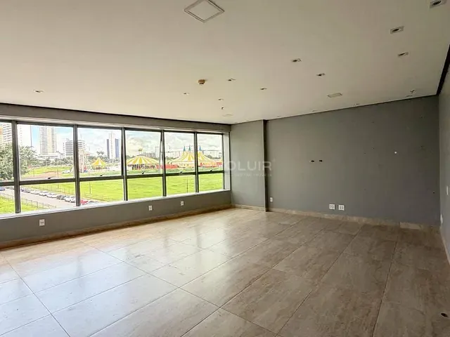 Sala à venda, no bairro Jardim Goiás em Goiânia