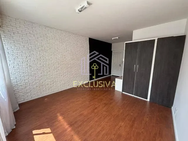 Sala com 24m², à venda ou para alugar, no bairro Jardim Guanabara em Rio de Janeiro
