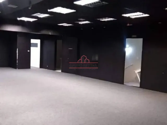 Sala com 220m², para alugar, no bairro Jardim dos Camargos em Barueri