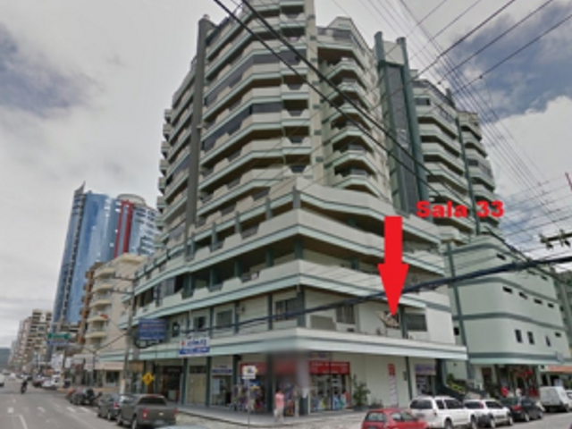 Sala à venda, no bairro Meia Praia em Itapema