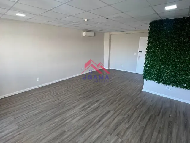 Sala à venda, no bairro Vila Andrade em São Paulo