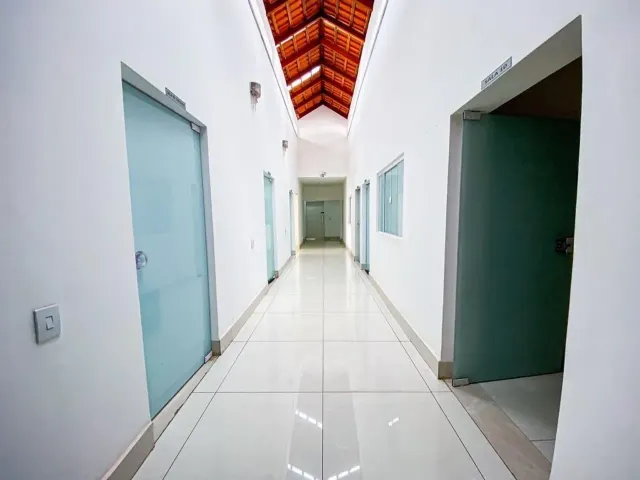 Sala com 720m², à venda, no bairro Bosque da Saúde em Cuiabá