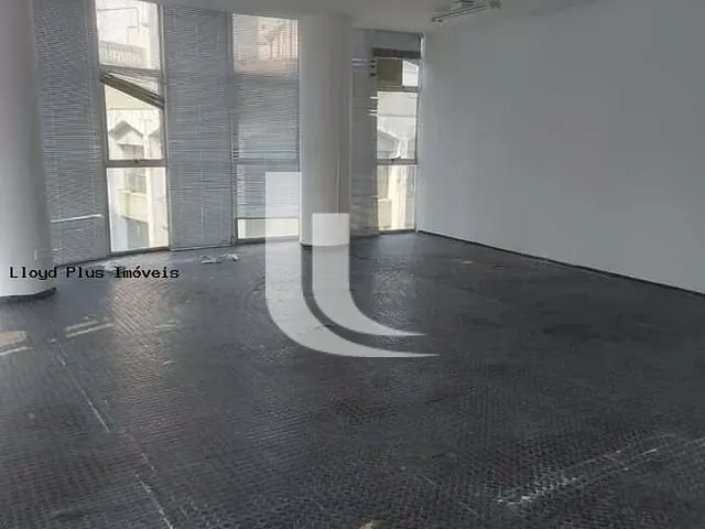 Sala à venda ou para alugar, no bairro Sé em São Paulo