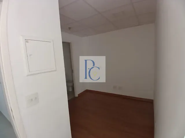 Sala à venda ou para alugar, no bairro Jardim Paulista em São Paulo