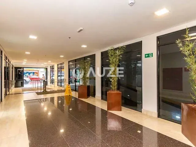 Sala com 28m², à venda, no bairro Centro em Curitiba