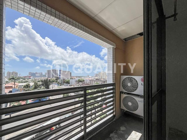 Sala à venda, no bairro Pici em Fortaleza