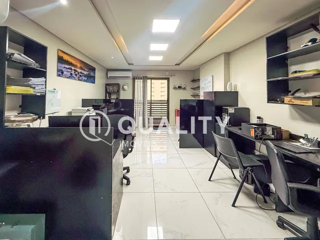 Sala à venda, no bairro Pici em Fortaleza