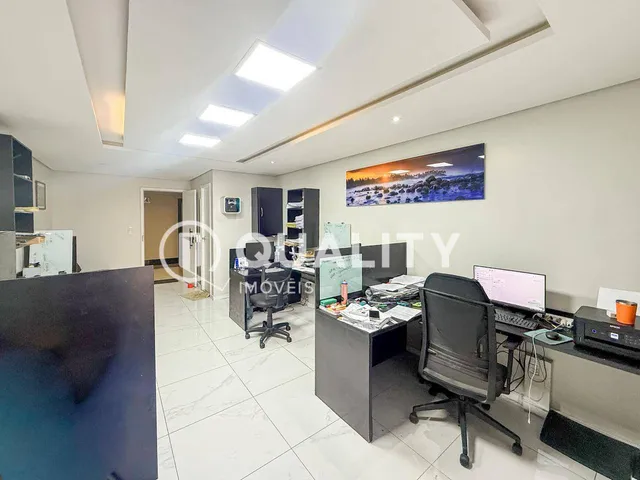 Sala à venda, no bairro Pici em Fortaleza