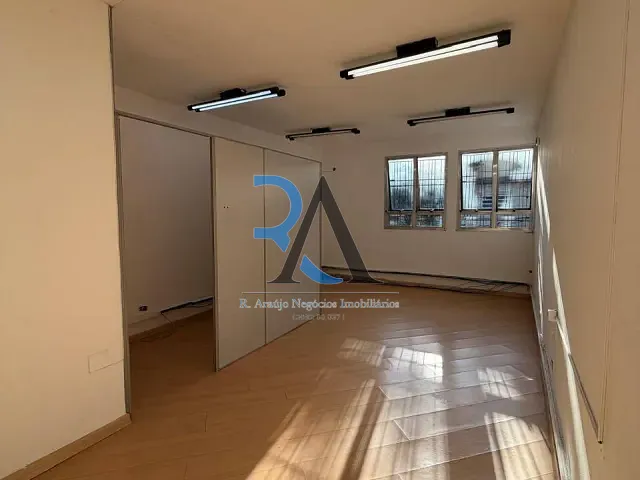 Sala para alugar, no bairro Água Rasa em São Paulo
