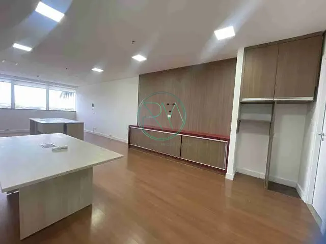 Sala com 90m², à venda, no bairro Gleba Fazenda Palhano em Londrina