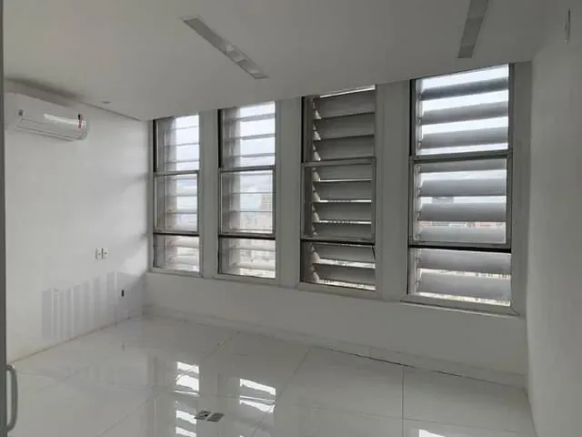 Sala à venda, no bairro República em São Paulo